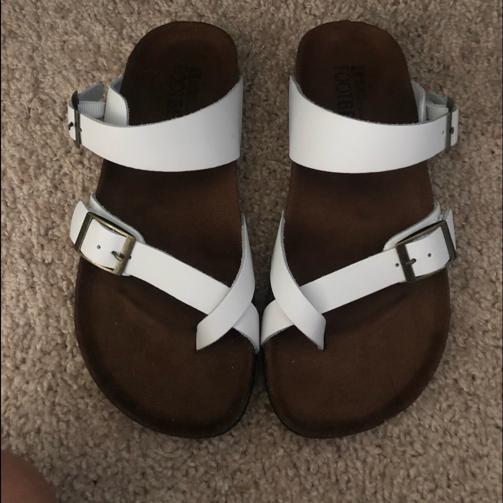 Copy cat Birkenstock’s, white